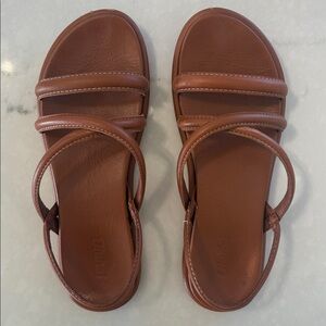 OluKai Tiare sandal